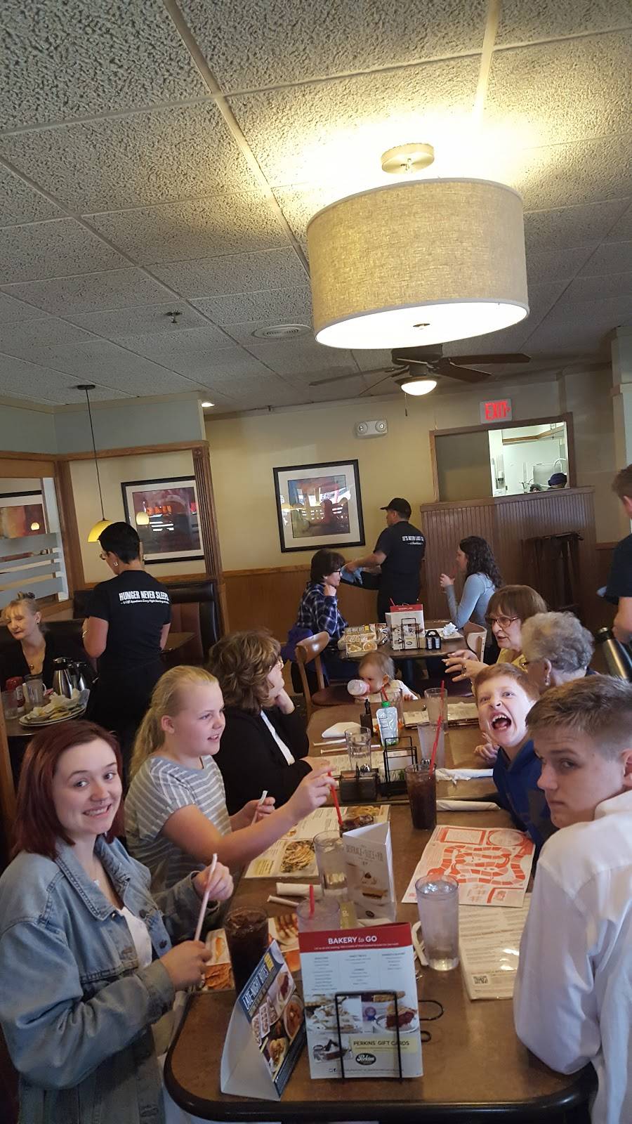 Apple Valley Square | shopping mall | 7500-7600 West, 150th St W, Apple Valley, MN 55124, USA | 6306452800 OR +1 630-645-2800