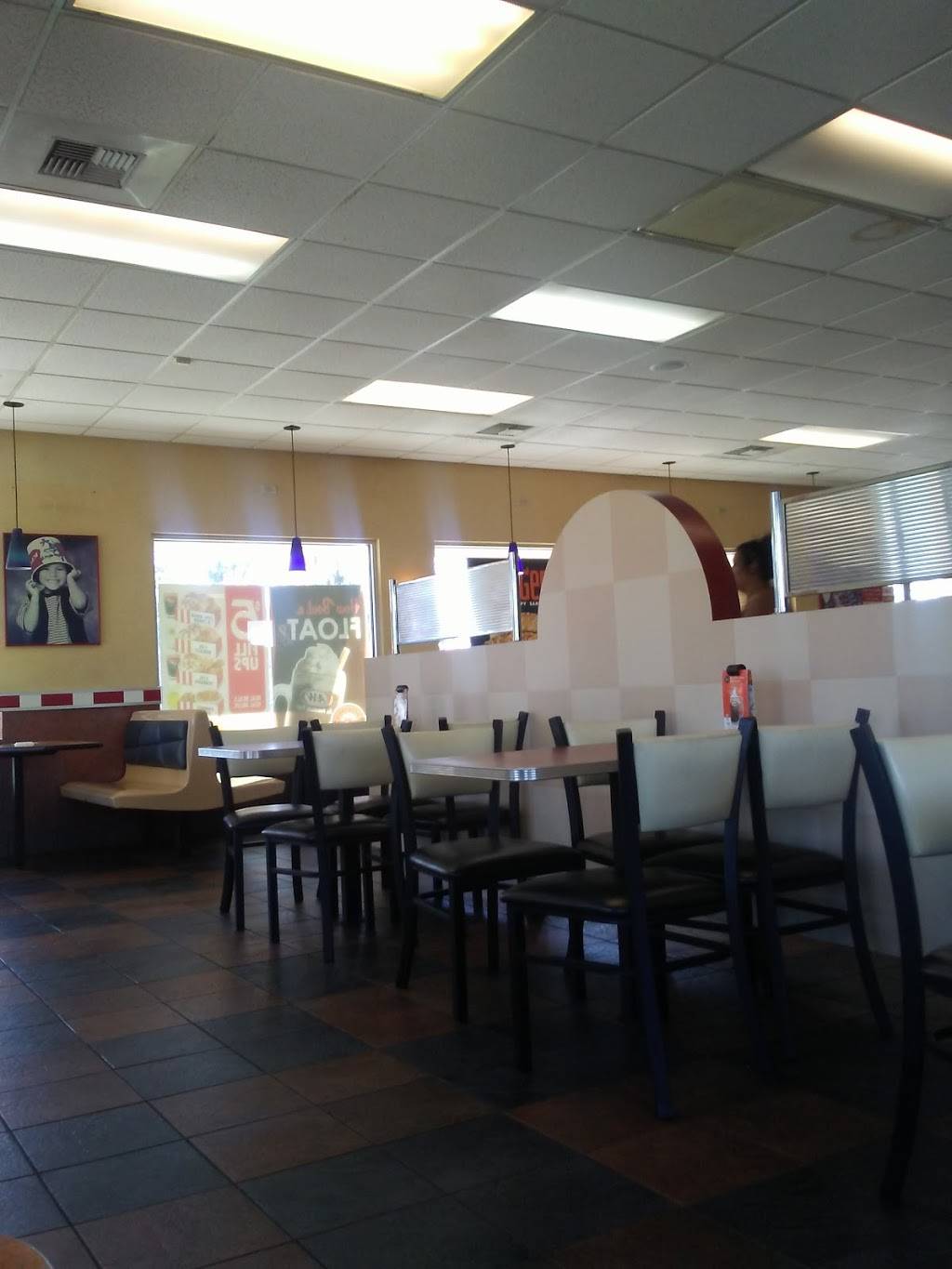 A&W Restaurant | restaurant | 2705 W Monte Vista Ave, Turlock, CA 95380, USA | 2096561222 OR +1 209-656-1222