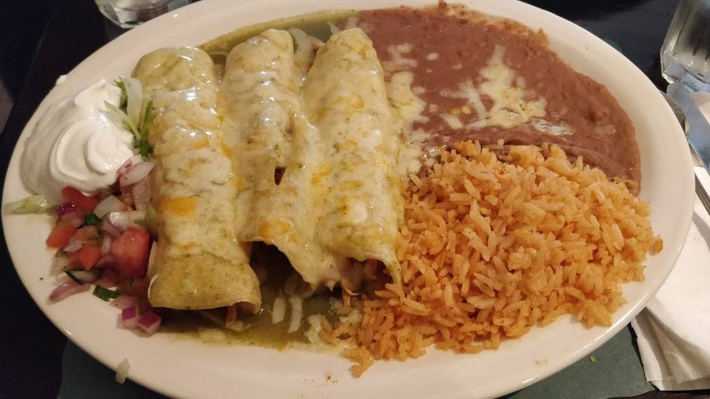 Puerto Vallarta | restaurant | 48 Cedar Swamp Rd, Glen Cove, NY 11542, USA | 5162772900 OR +1 516-277-2900