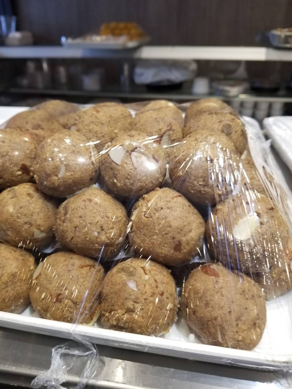 Guru Indian Restaurant | restaurant | 45 Dusk Dr Unit #5, Brampton, ON L6Y 3C1, Canada | 9054591616 OR +1 905-459-1616