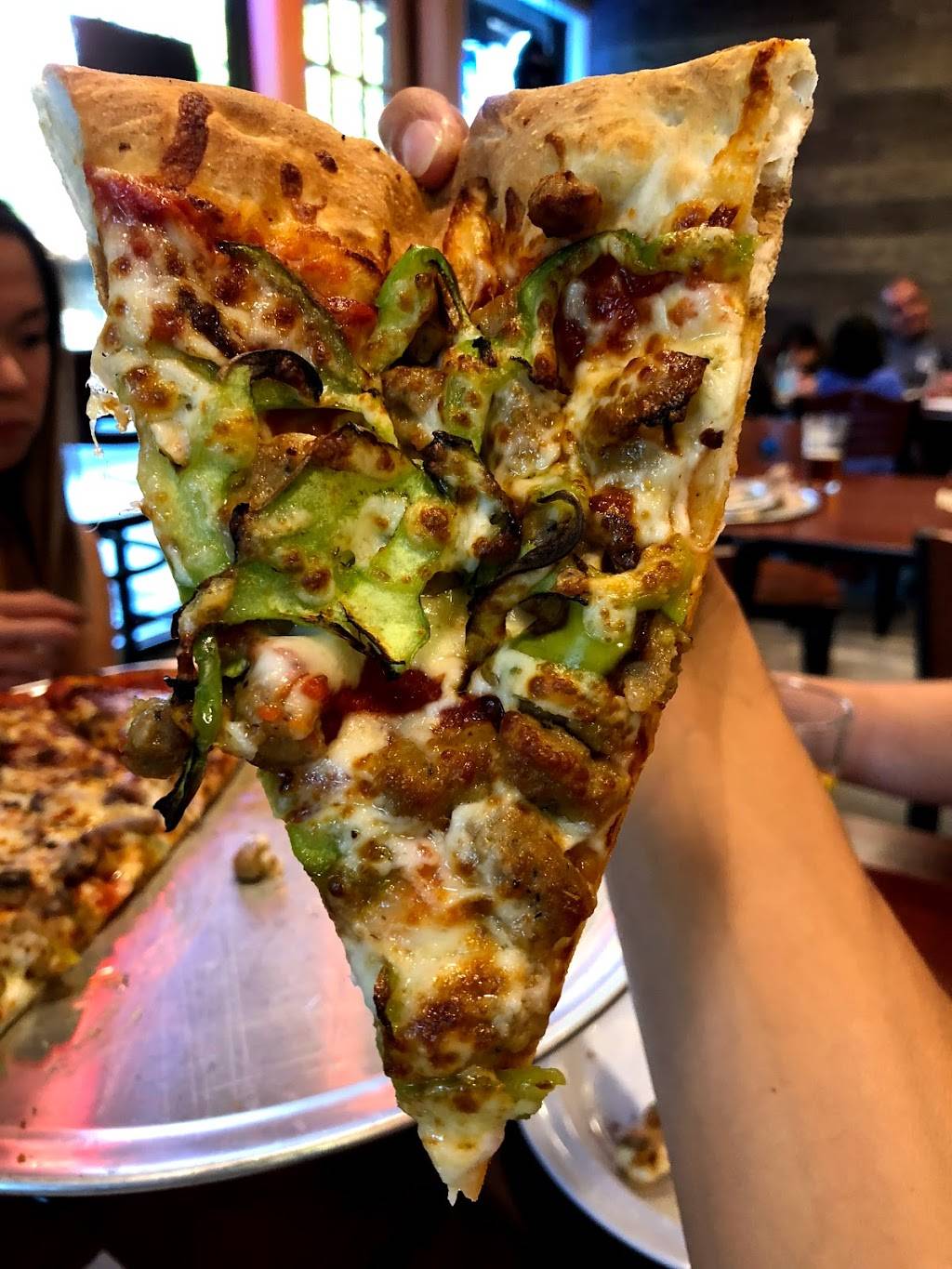 Davis Extreme Pizza | restaurant | 417 Mace Blvd i, Davis, CA 95618, USA | 5305644333 OR +1 530-564-4333