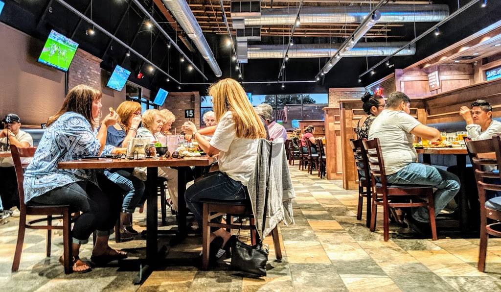 Barros Pizza | restaurant | 410 N Wilmot Rd, Tucson, AZ 85711, USA | 5202960616 OR +1 520-296-0616