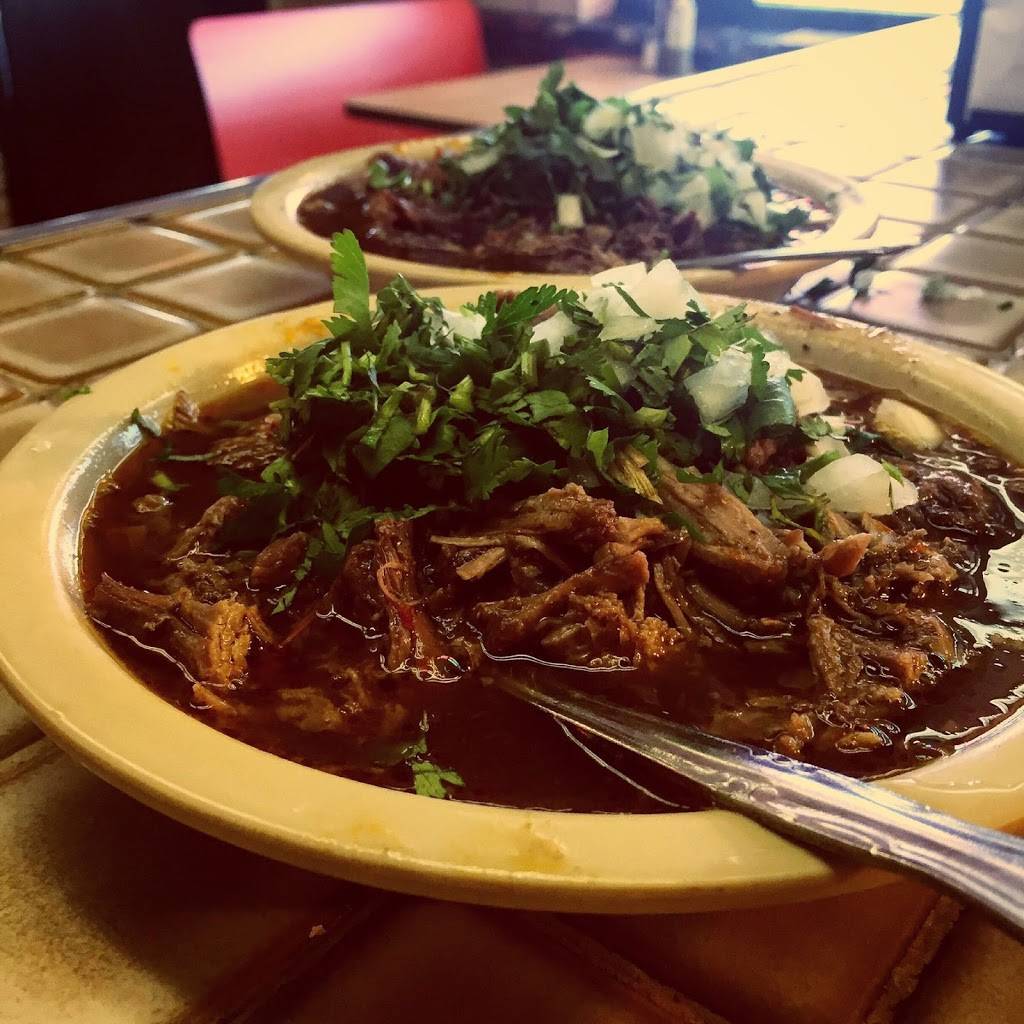 Birrieria Ocotlan | restaurant | 6340, 4007 E 106th St, Chicago, IL 60617, USA | 7733740384 OR +1 773-374-0384