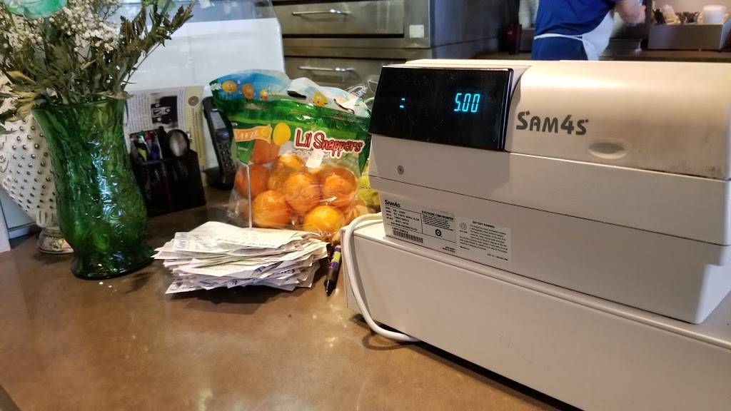 Romeos Pizza | restaurant | 322 Dogwood Ave, Franklin Square, NY 11010, USA | 5164816630 OR +1 516-481-6630