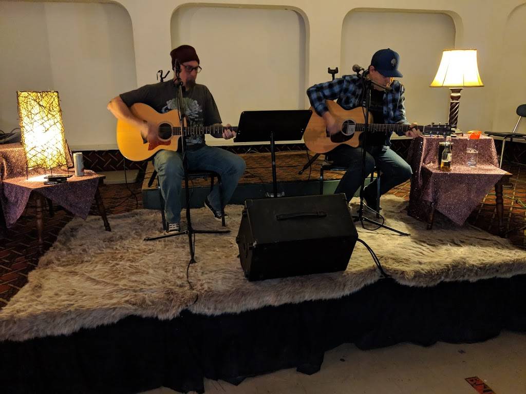 Beer 30 | restaurant | 212 Maple St, Port Clinton, OH 43452, USA | 4197327900 OR +1 419-732-7900