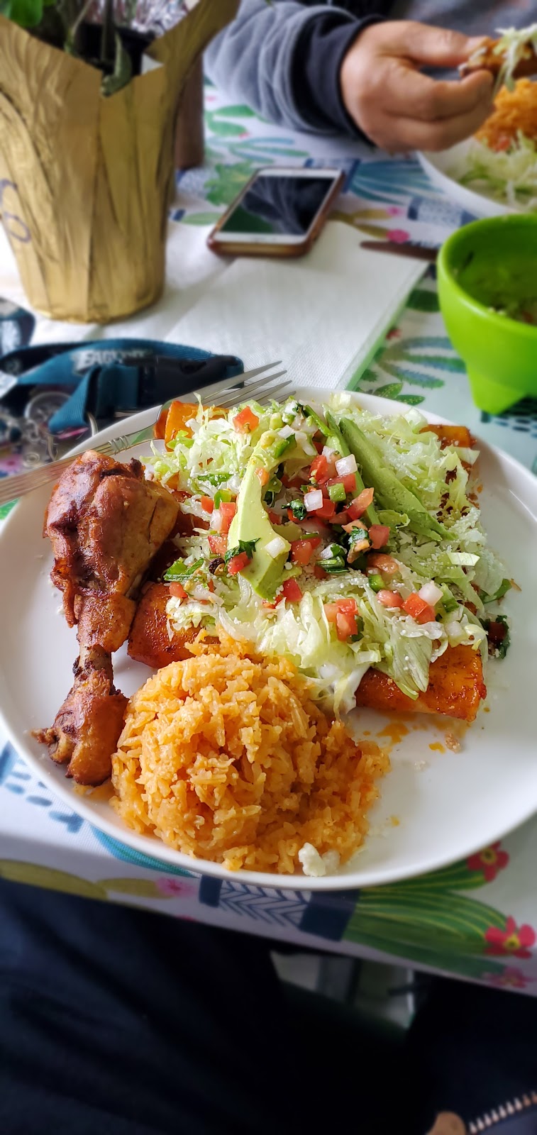 Taqueria La Michoacana | restaurant | 26 Union Ave, Lakehurst, NJ 08733, USA | 8482583916 OR +1 848-258-3916