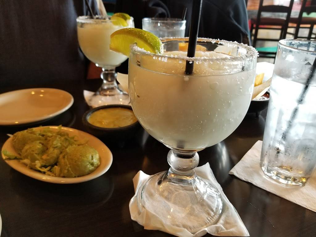 Victors Mexican Grille | restaurant | 7035 West Grand Parkway South #35, Richmond, TX 77407, USA | 8325327409 OR +1 832-532-7409