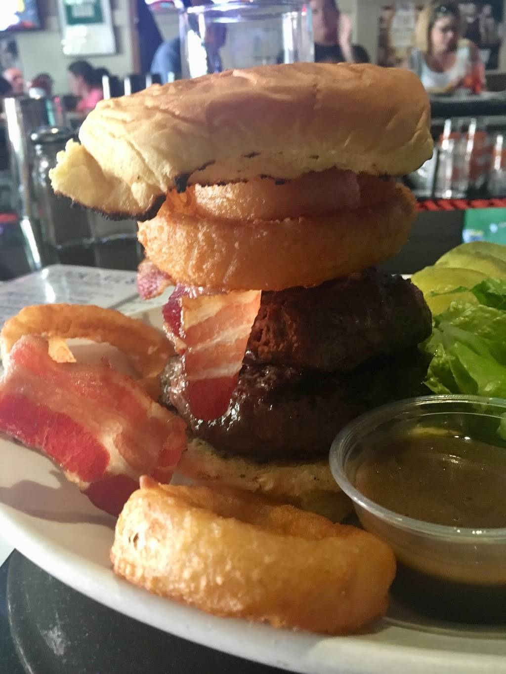 Boston Sports Grille | restaurant | 132 Canal St, Boston, MA 02114, USA | 8572847940 OR +1 857-284-7940