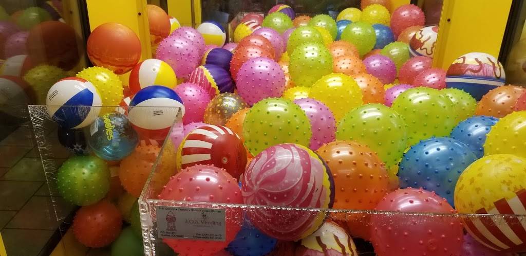 Pizza Hut | meal takeaway | 624 S Clovis Ave, Fresno, CA 93727, USA | 5592513000 OR +1 559-251-3000