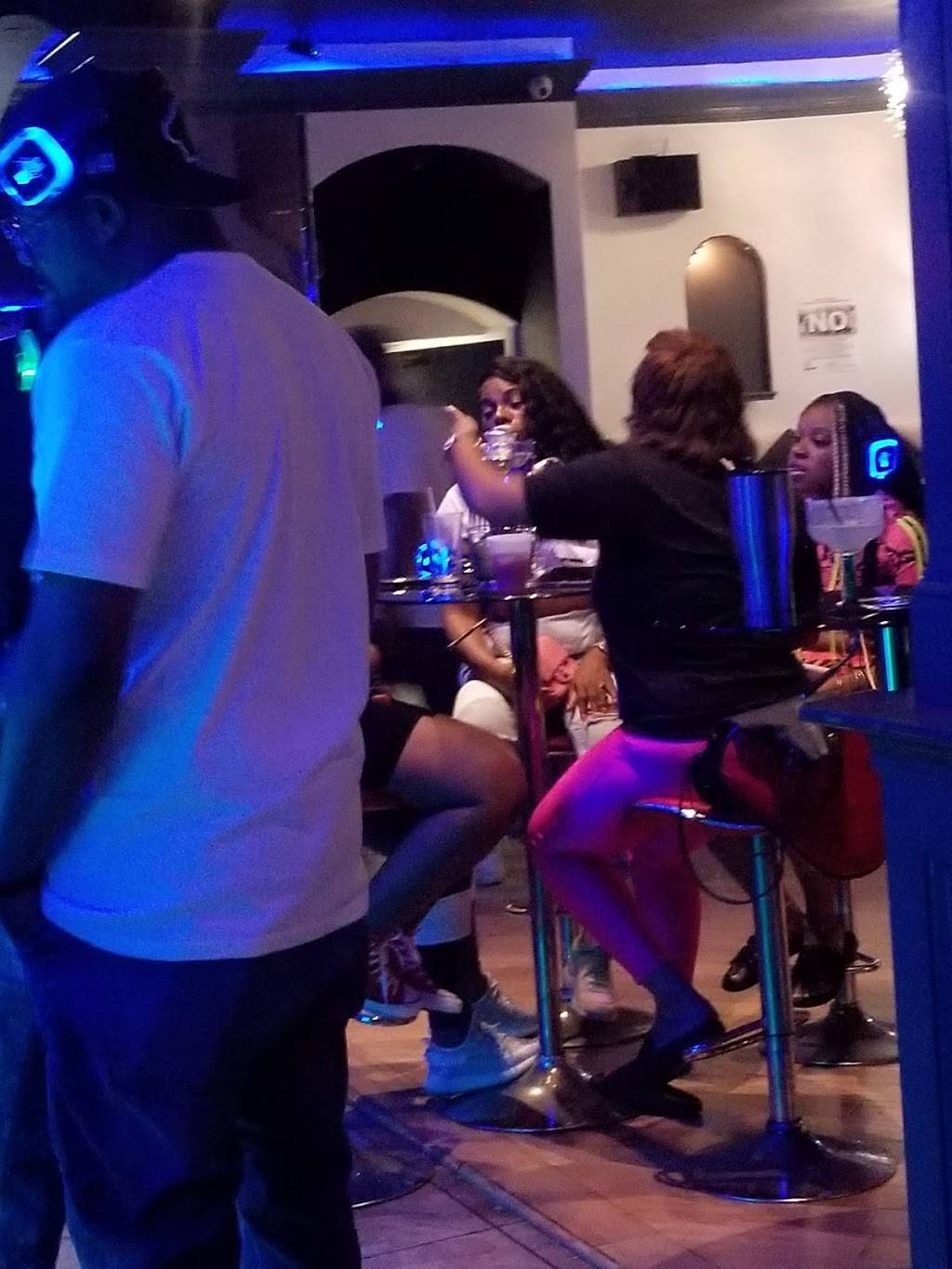 Myst Hookah Lounge & Grill | restaurant | 5835 Rising Sun Ave, Philadelphia, PA 19120, USA | 2676864104 OR +1 267-686-4104