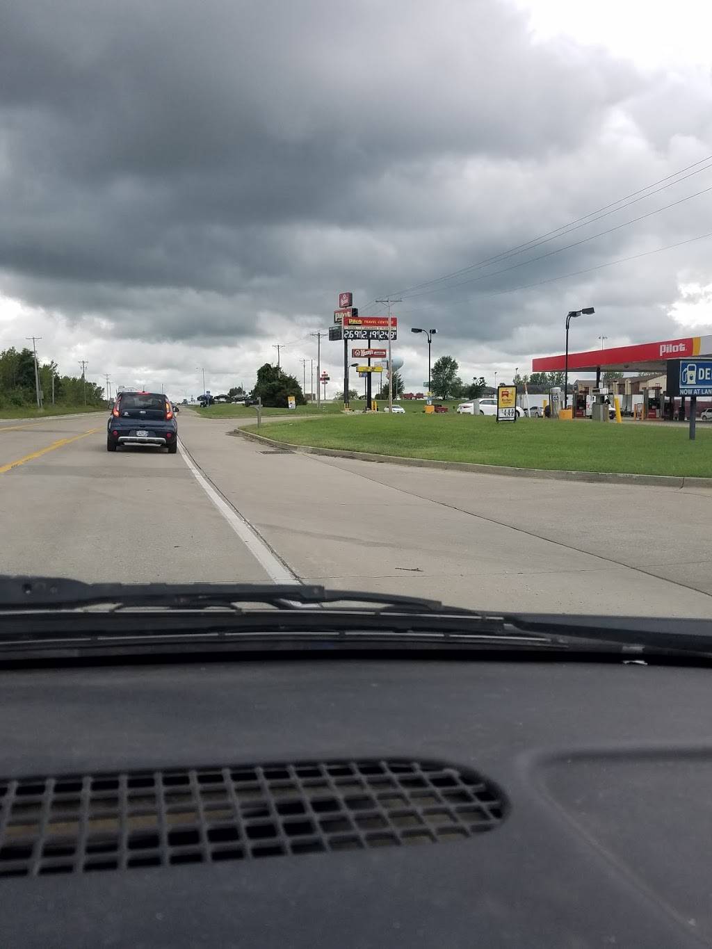 Pilot Travel Center | restaurant | 1701 W Ashley Rd, Boonville, MO 65233, USA | 6608829120 OR +1 660-882-9120