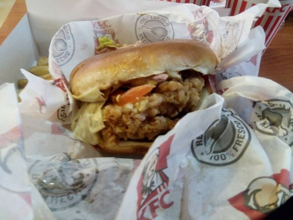 KFC | restaurant | Av de los Insurgentes S/N, Río Tijuana 3a. Etapa, Rio Tijuana 3ra Etapa, 22226 Tijuana, B.C., Mexico | 016649695959 OR +52 664 969 5959