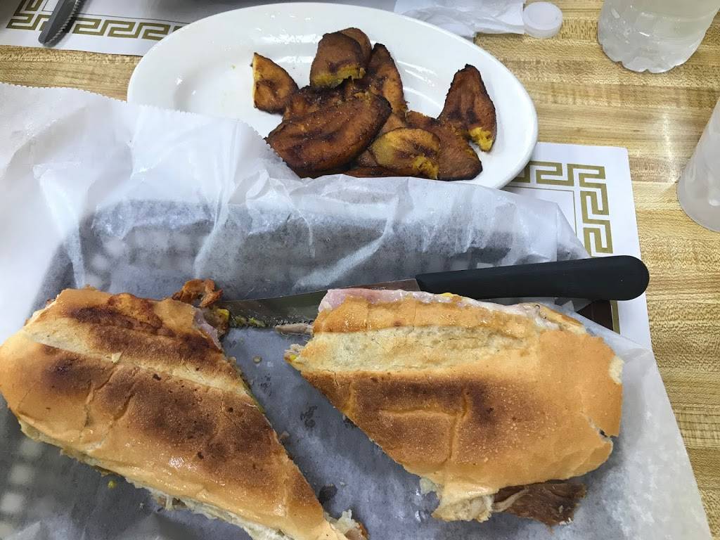 Melanies Restaurant | restaurant | 675 Mt Prospect Ave, Newark, NJ 07104, USA | 9734848920 OR +1 973-484-8920