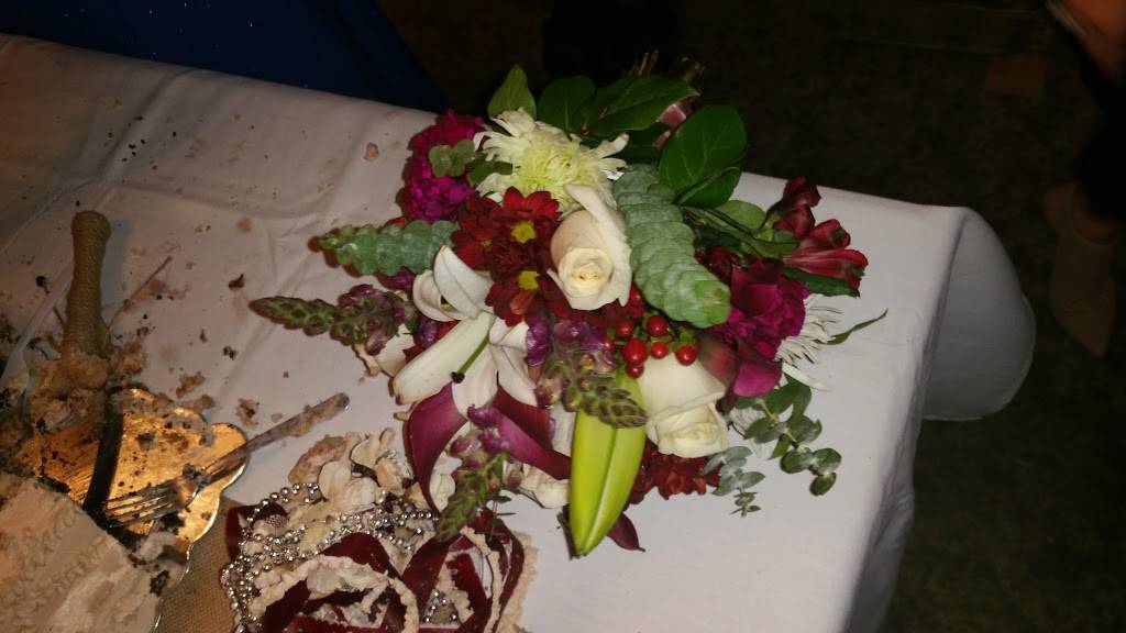 Carriage House Cafe | cafe | 7955 Fallbrook Dr, Houston, TX 77064, USA | 2814692002 OR +1 281-469-2002