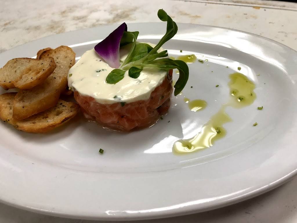 Le Monde | restaurant | 2885 Broadway, New York, NY 10025, USA | 2125313939 OR +1 212-531-3939