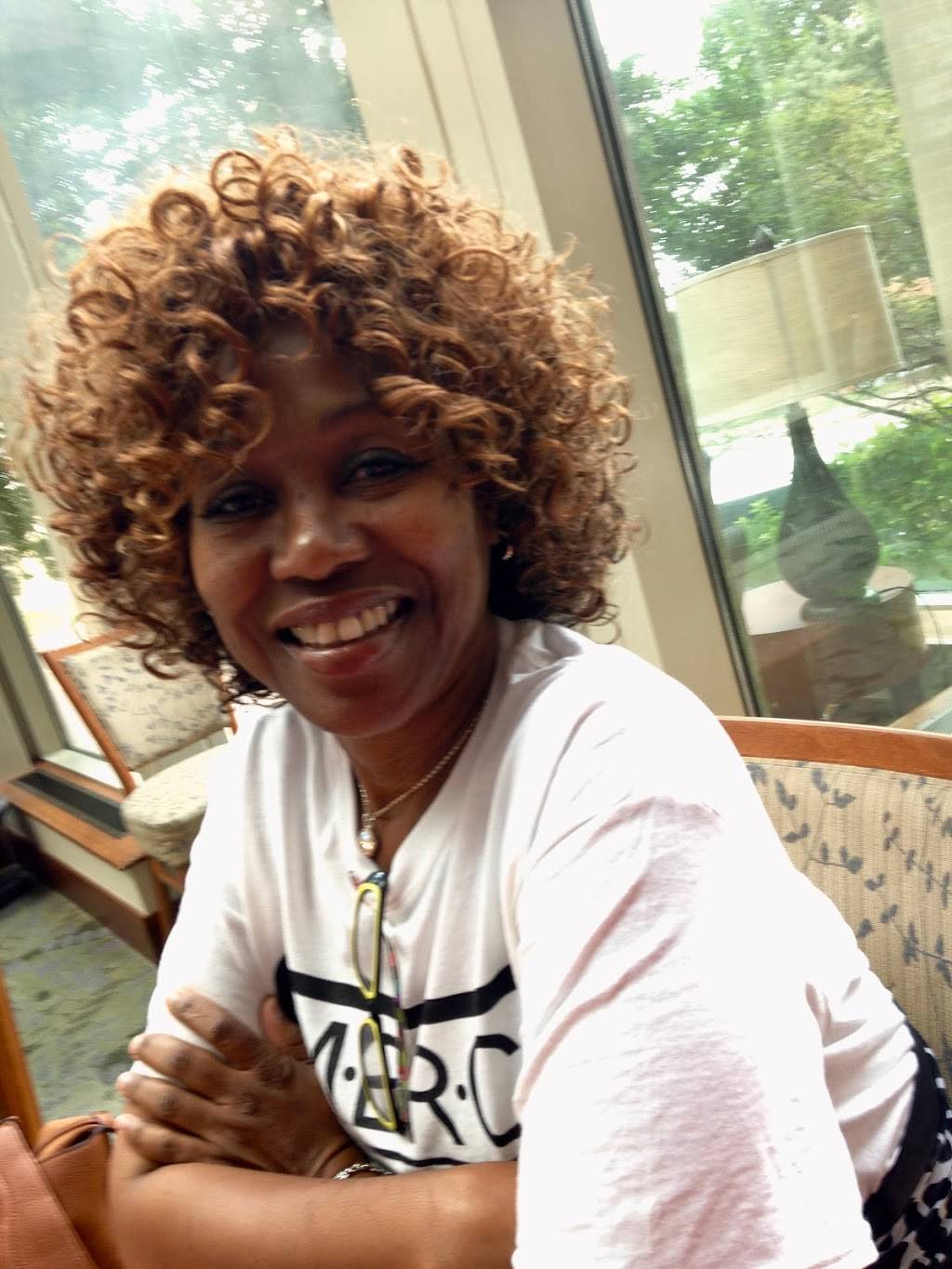 Steins | restaurant | 2248 S Lauderdale St, Memphis, TN 38106, USA | 9017759203 OR +1 901-775-9203