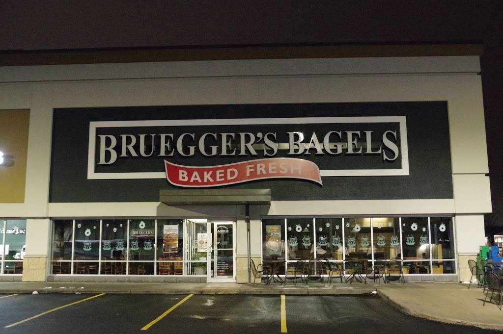 Brueggers Bagels | bakery | 102 Elton Hills Dr NW, Rochester, MN 55901, USA | 5072876045 OR +1 507-287-6045