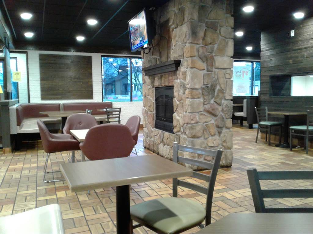 McDonalds | cafe | 830 E Potter Ave, Milwaukee, WI 53207, USA | 4147690730 OR +1 414-769-0730