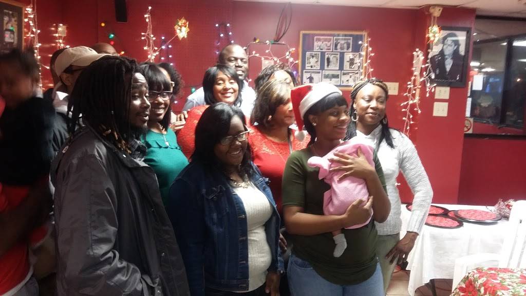 Soul Food On the Go Restaurant | restaurant | 545 E Chapel St, St Pauls, NC 28384, USA | 9108652003 OR +1 910-865-2003