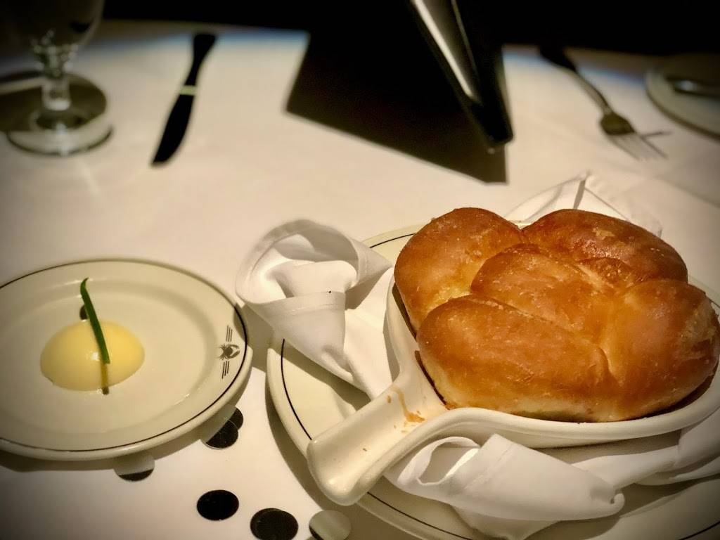 Trulucks | meal takeaway | 2401 McKinney Ave, Dallas, TX 75201, USA | 2142202401 OR +1 214-220-2401