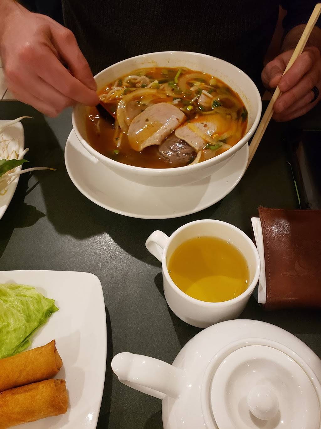 Kravin Pho | restaurant | 1999 Park St, Hartford, CT 06106, USA | 8609045375 OR +1 860-904-5375