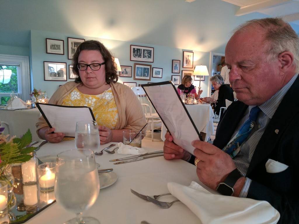 Tarratine Golf Club Restaurant | restaurant | Golf Course Rd, Islesboro, ME 04848, USA | 2077346970 OR +1 207-734-6970