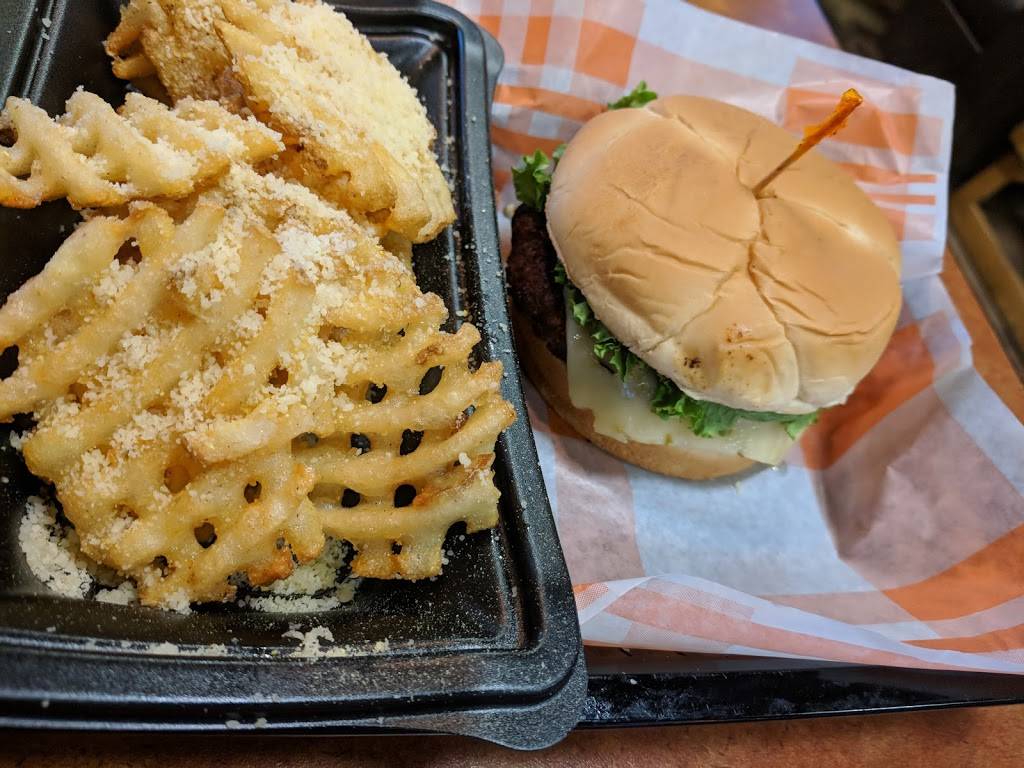 Back Yard Burgers | restaurant | 7433 S Siwell Rd, Byram, MS 39272, USA | 6013467767 OR +1 601-346-7767