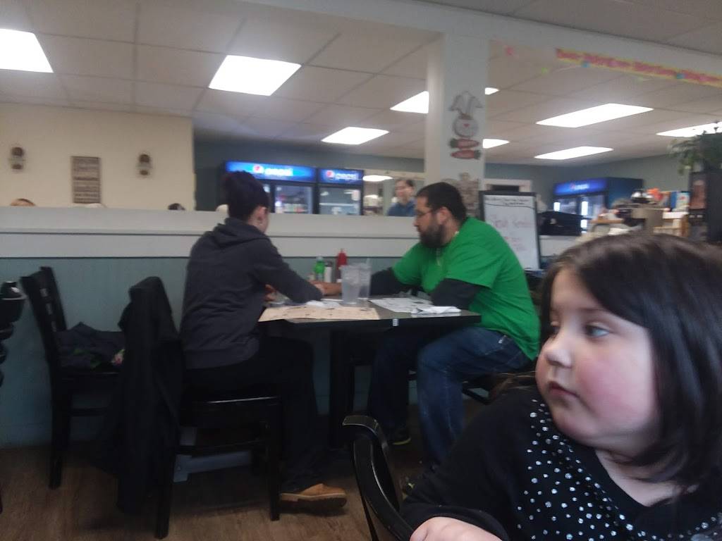 Our Fambily Restaurant | restaurant | 16 Russ St, Dexter, ME 04930, USA | 2079242217 OR +1 207-924-2217