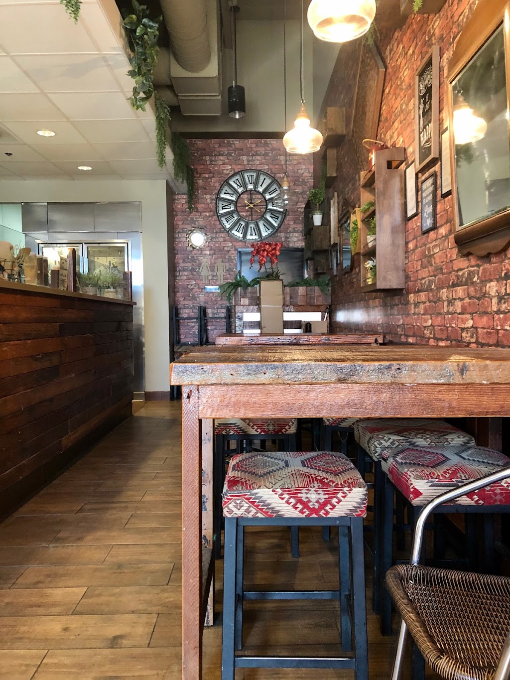 Delicrepissima | restaurant | 28166 Newhall Ranch Rd, Valencia, CA 91355, USA | 6616708770 OR +1 661-670-8770