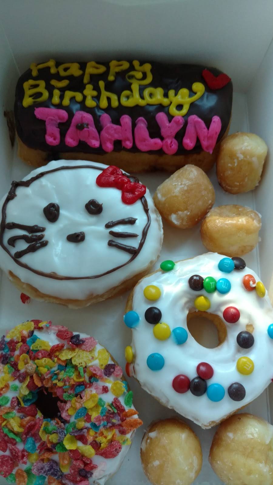 Papa Ins Donuts | bakery | 6104 Brashier Blvd E, Mechanicsville, VA 23111, USA | 8045692120 OR +1 804-569-2120