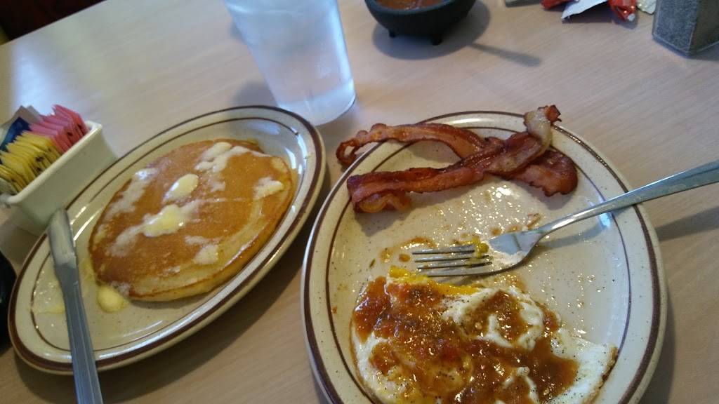 Oasis Family Restaurant | restaurant | 3524 Pershing Dr, El Paso, TX 79903, USA | 9155661106 OR +1 915-566-1106