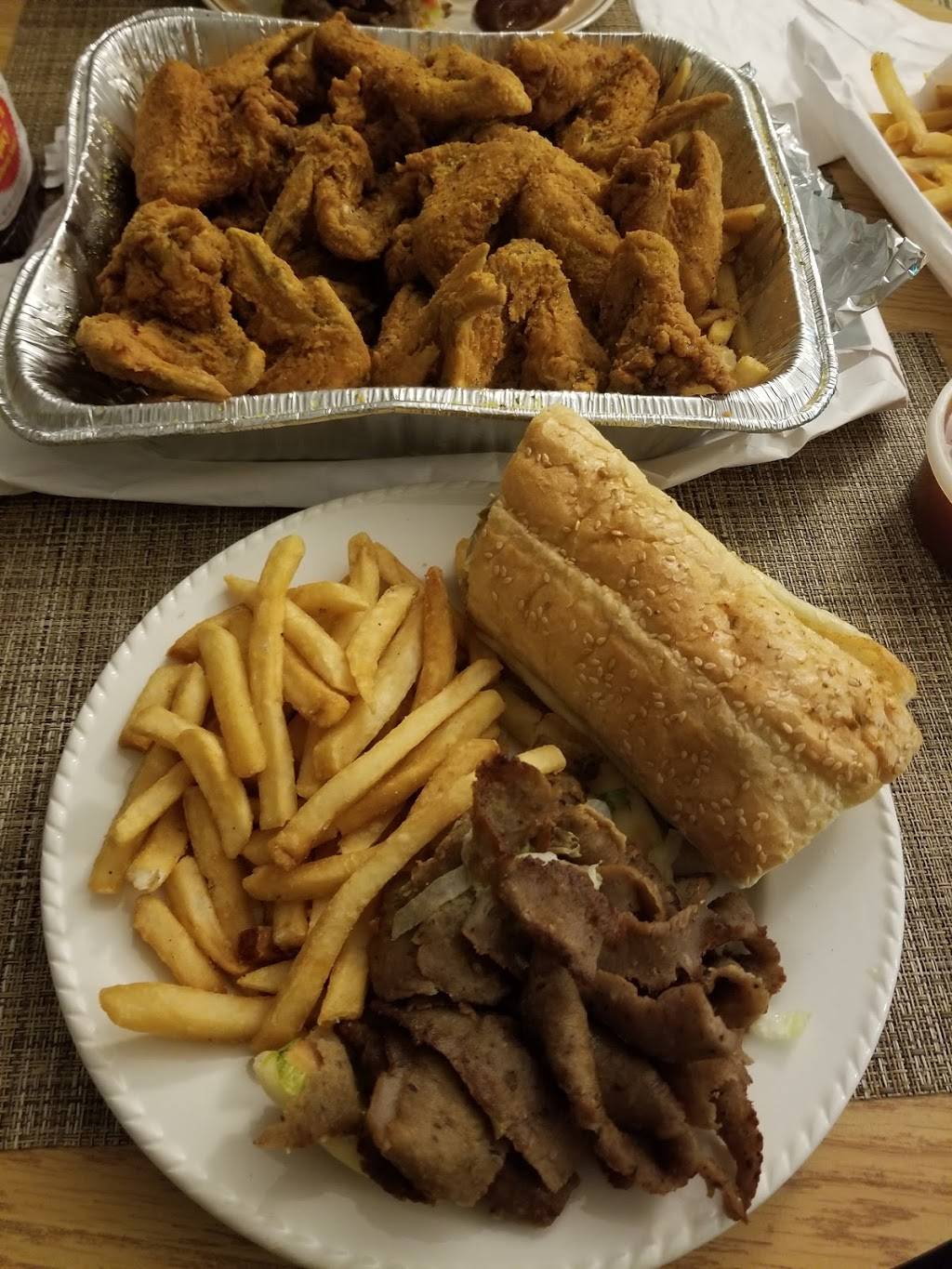 Tasty Sub | restaurant | 2001 Howard St, Chicago, IL 60645, USA | 7733814600 OR +1 773-381-4600