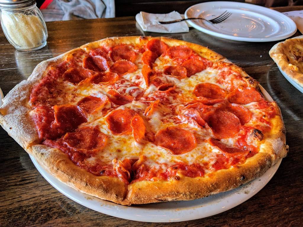 Boomer Pizza | restaurant | 14039 Edgewood Dr N, Baxter, MN 56425, USA | 2184544900 OR +1 218-454-4900