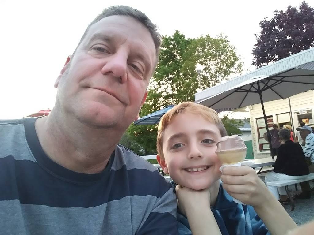 On the Farm | restaurant | 273 Troy Schenectady Rd, Latham, NY 12110, USA | 5187859930 OR +1 518-785-9930