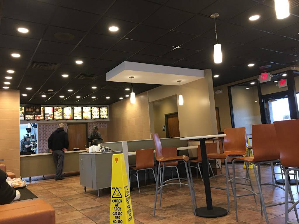 Taco Bell | meal takeaway | 7855 Oxford Ave, Philadelphia, PA 19111, USA | 2157253747 OR +1 215-725-3747