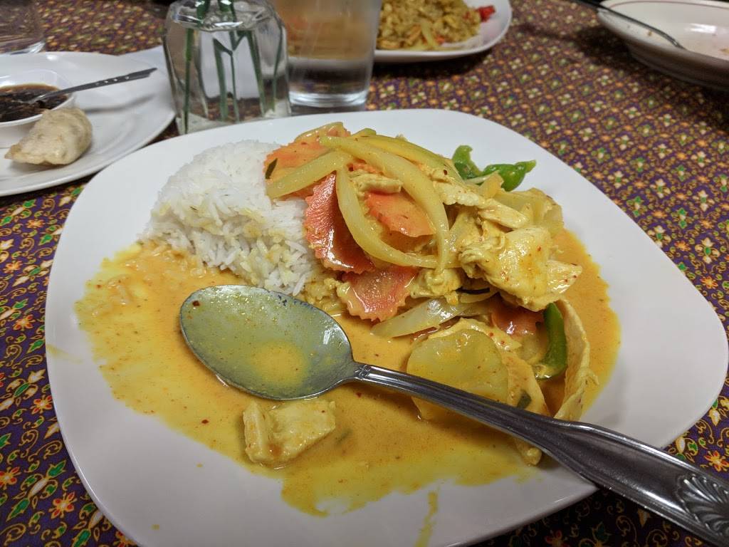 Divine Thai | restaurant | 123 Church St, Whitinsville, MA 01588, USA | 5082344500 OR +1 508-234-4500