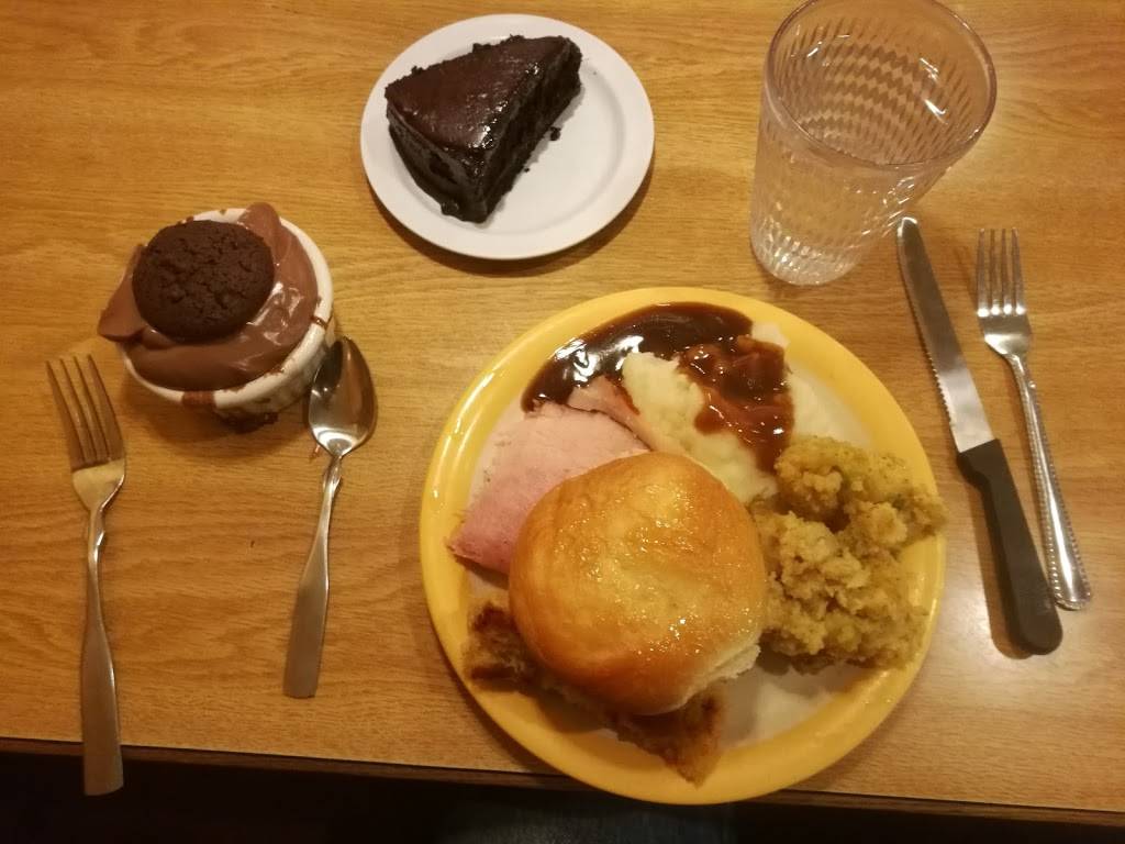 HomeTown Buffet | restaurant | 1665 Countryside Dr, Turlock, CA 95380, USA | 2096682172 OR +1 209-668-2172