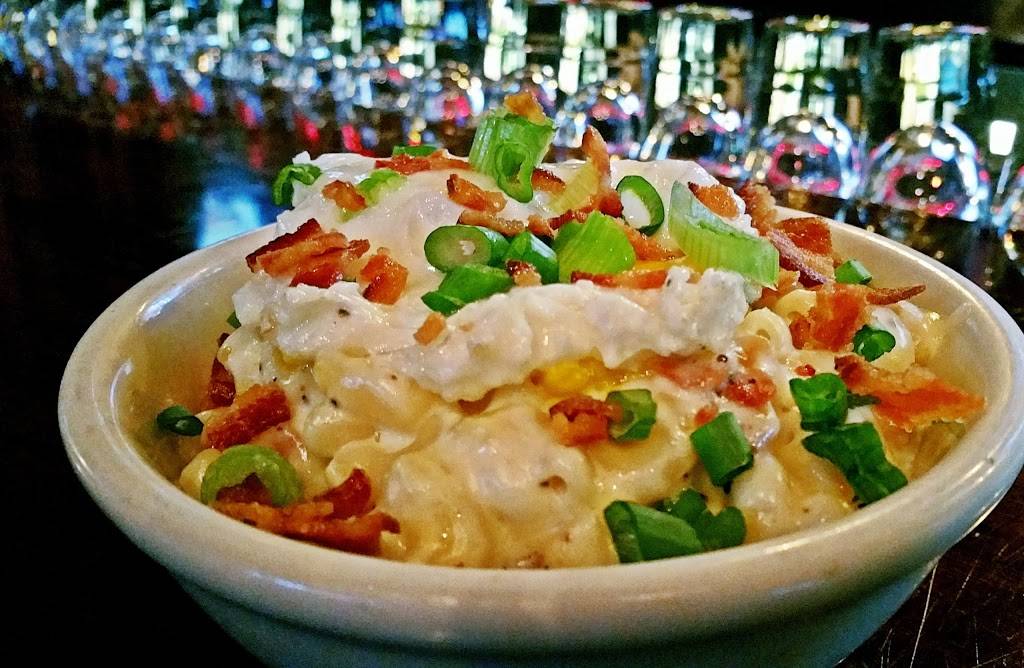 Irish Nobleman Pub | restaurant | 1367 W Erie St, Chicago, IL 60642, USA | 3123743487 OR +1 312-374-3487