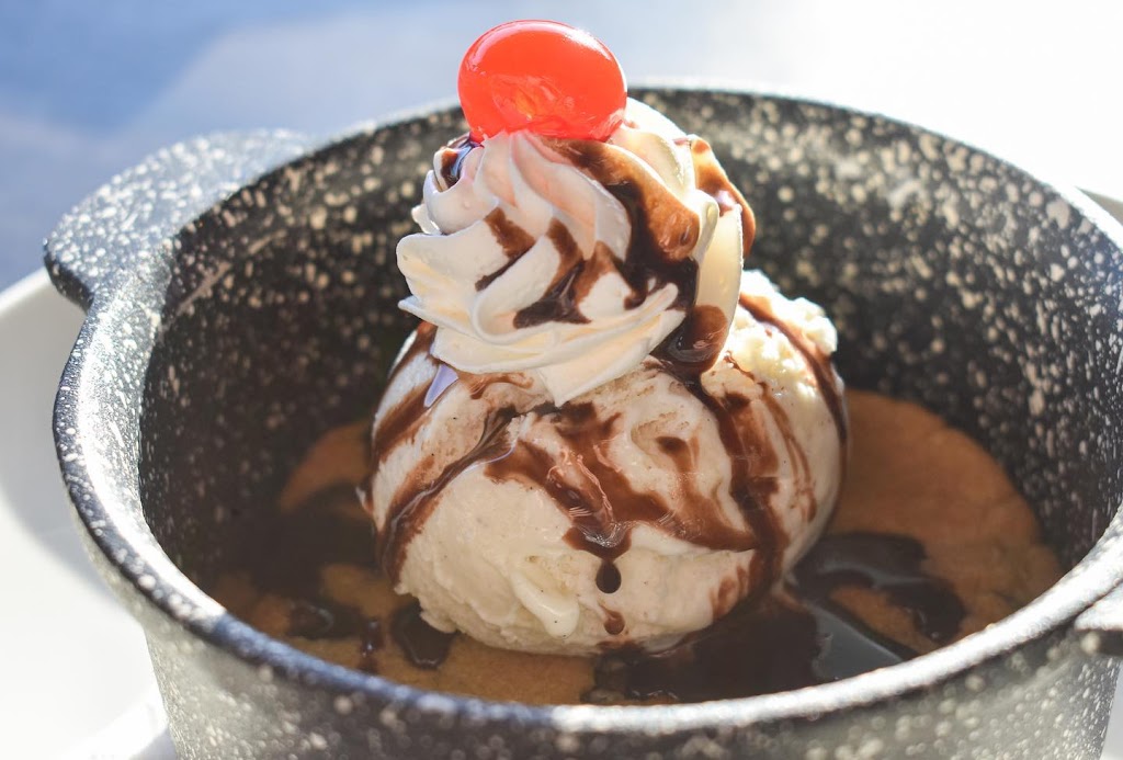 Lift Bistropub | restaurant | 101 Dan Fox Dr, Pittsfield, MA 01201, USA | 4132329362 OR +1 413-232-9362