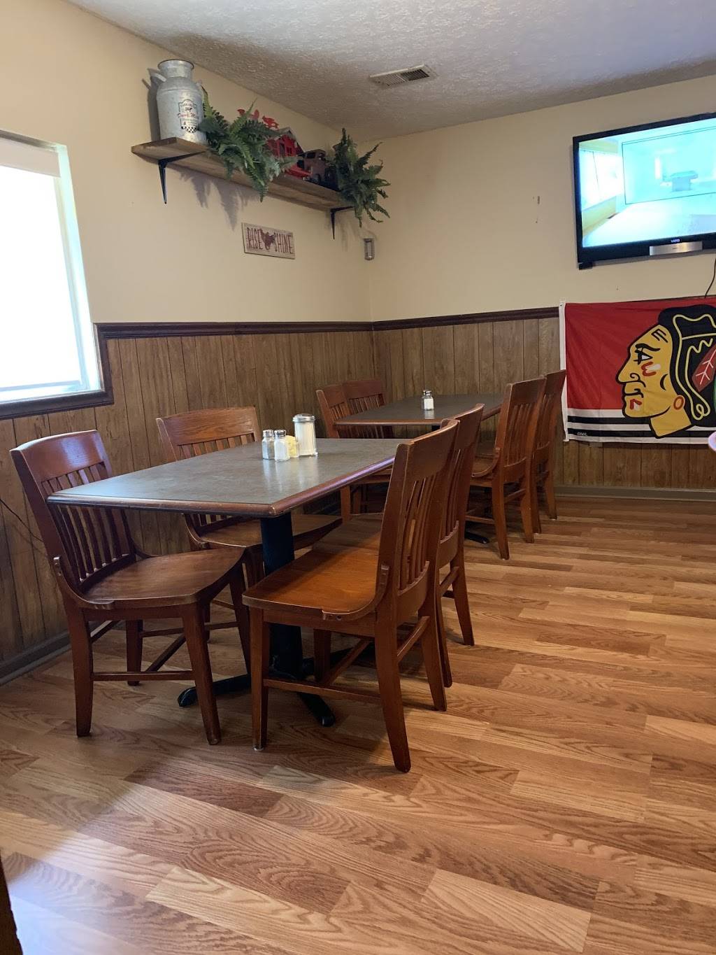 Bucky’s Bistro | restaurant | 1262A Louisville Hwy, Goodlettsville, TN 37072, USA | 6157668170 OR +1 615-766-8170