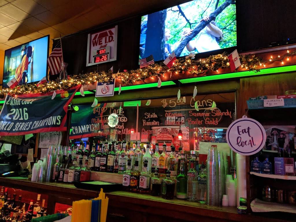 Center Lounge | restaurant | 1312 119th St, Whiting, IN 46394, USA | 2196594080 OR +1 219-659-4080