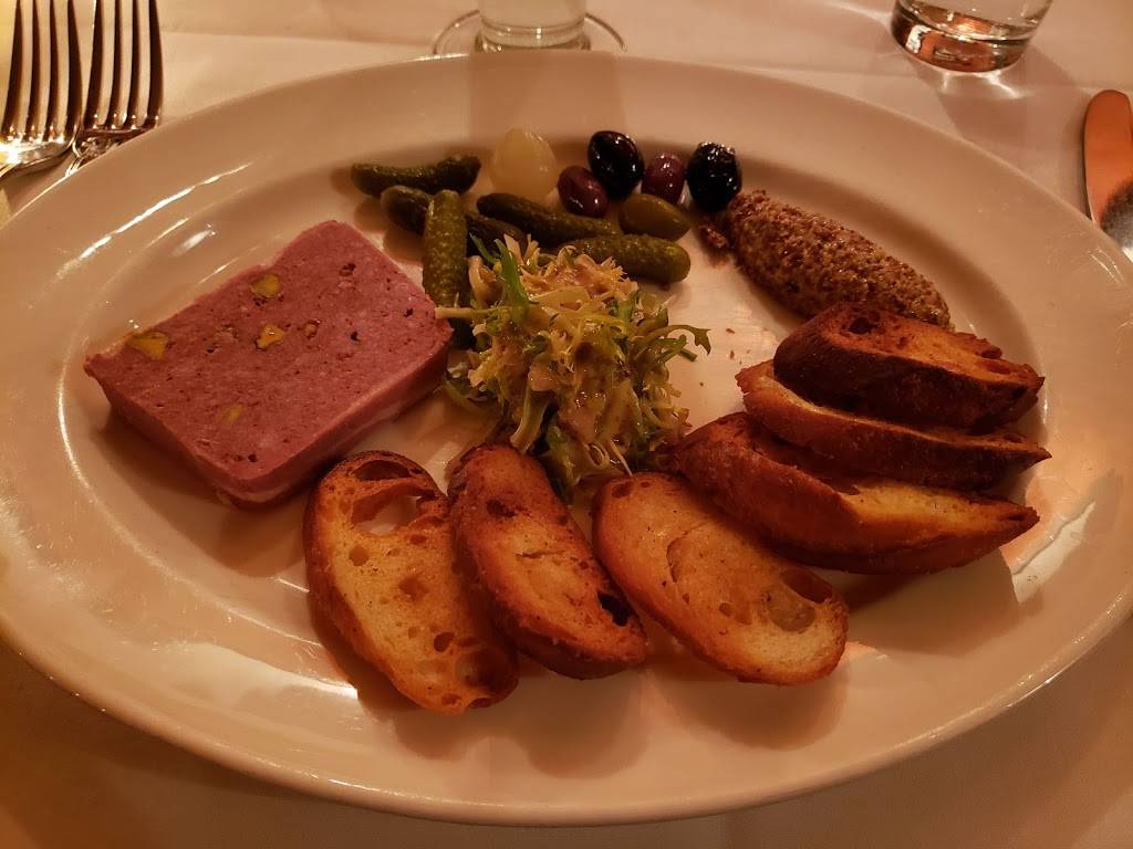 Red Onion | restaurant | 1654 NY-212, Saugerties, NY 12477, USA | 8456791223 OR +1 845-679-1223