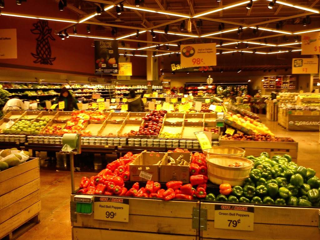 Roscoe Square | shopping mall | 3330 N Western Ave, Chicago, IL 60618, USA | 6306452800 OR +1 630-645-2800