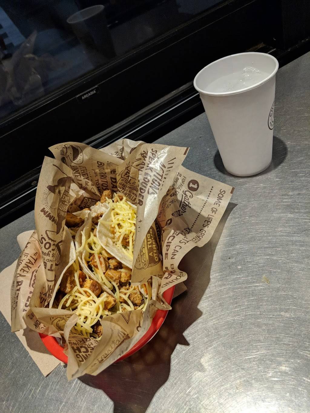 Chipotle Mexican Grill | restaurant | 3271 Lakeshore Ave, Oakland, CA 94610, USA | 5107886900 OR +1 510-788-6900