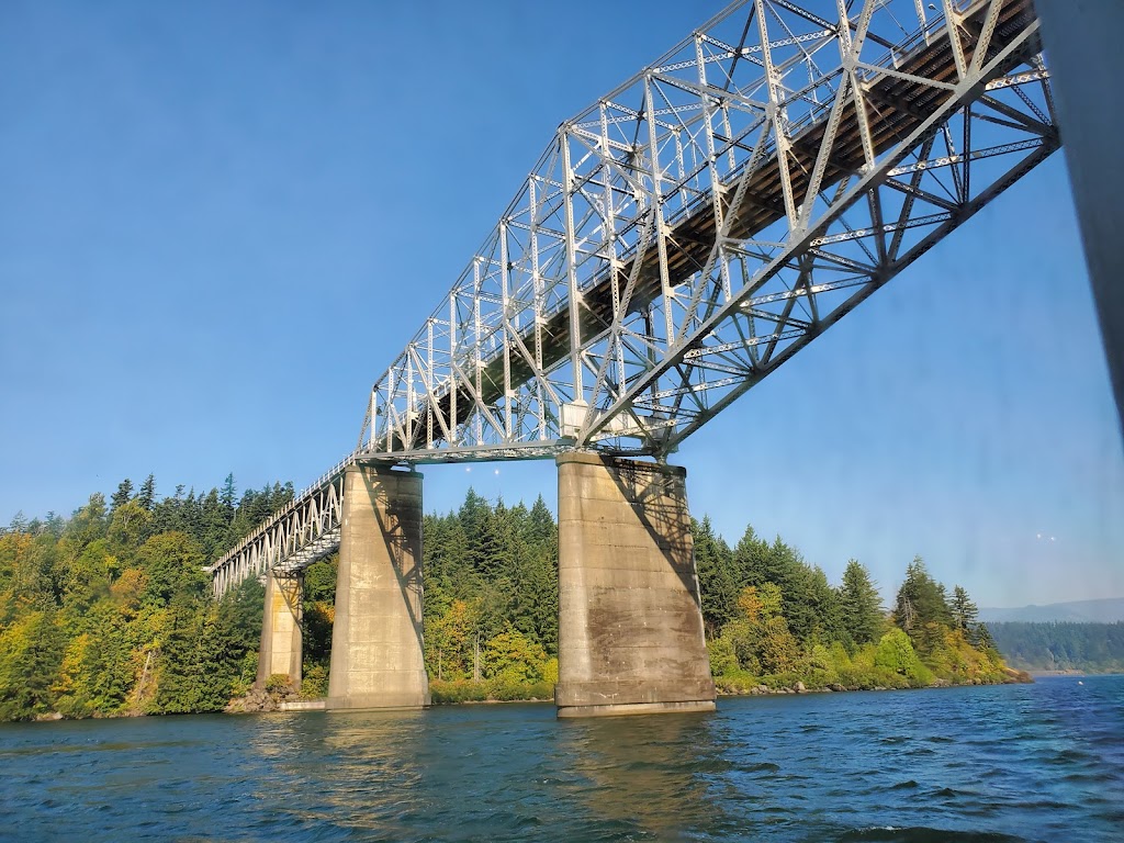 Columbia Gorge Sternwheeler | restaurant | 299 NW Portage Rd, Cascade Locks, OR 97014, USA | 5032243900 OR +1 503-224-3900