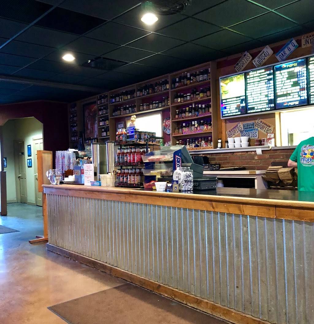 Johnnys BBQ | restaurant | 5959 Broadmoor St, Mission, KS 66202, USA | 9134320777 OR +1 913-432-0777