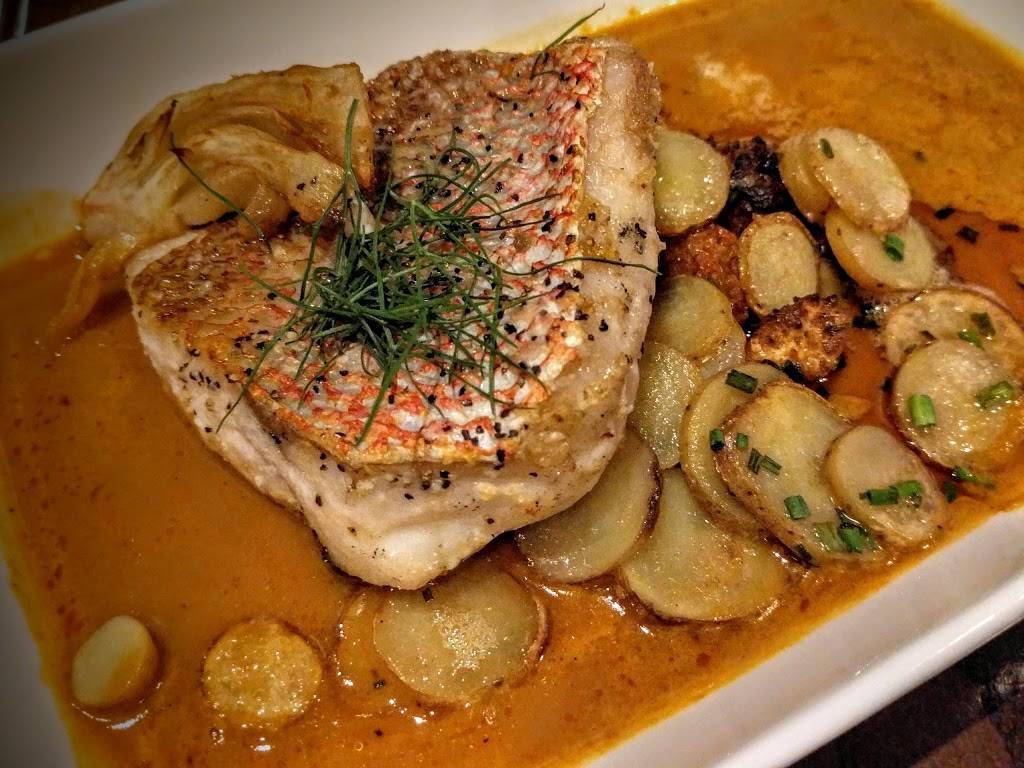 Crimson Tavern | restaurant | 7499 Augusta National Dr, Orlando, FL 32822, USA | 4078519000 OR +1 407-851-9000