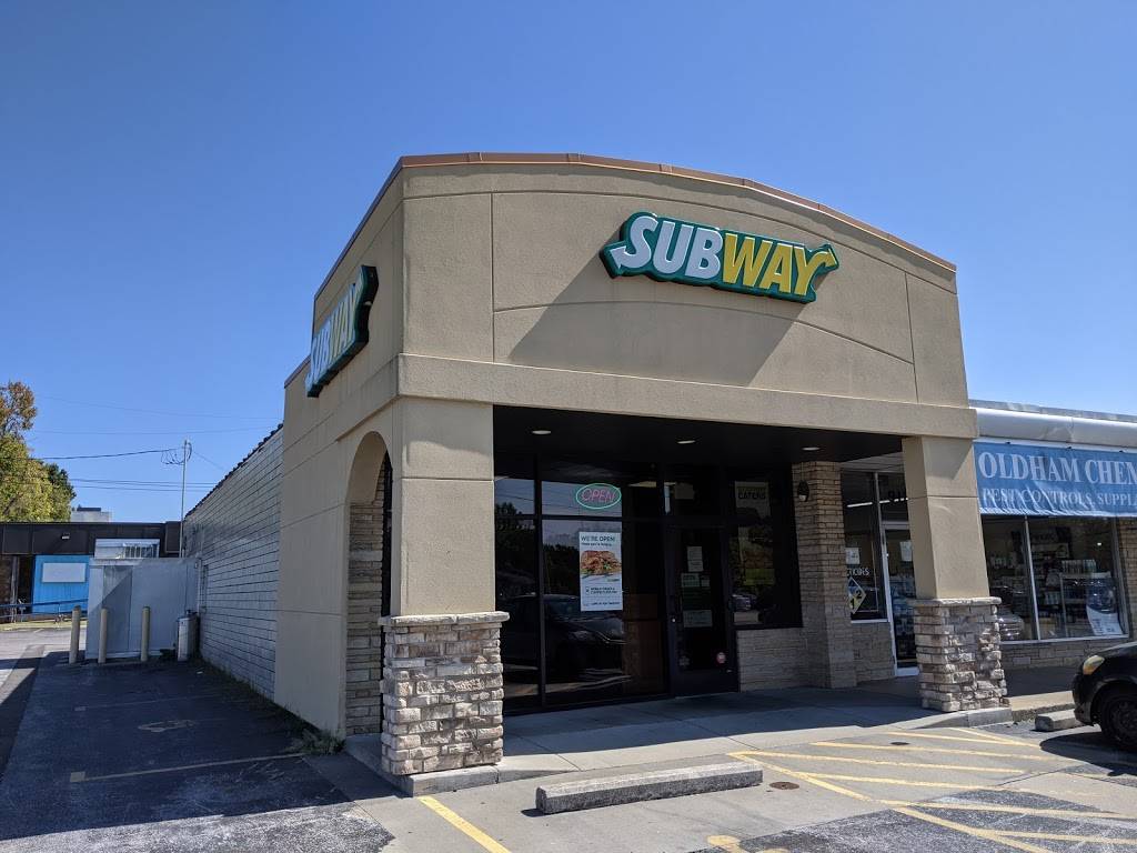 Subway | meal takeaway | 914 N Glenstone Ave, Springfield, MO 65802, USA | 4178647827 OR +1 417-864-7827