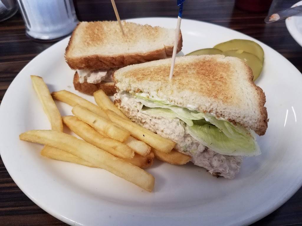 Mikeys Family Restaurant | restaurant | 9333 E Main St #11, Mesa, AZ 85207, USA | 4809863786 OR +1 480-986-3786