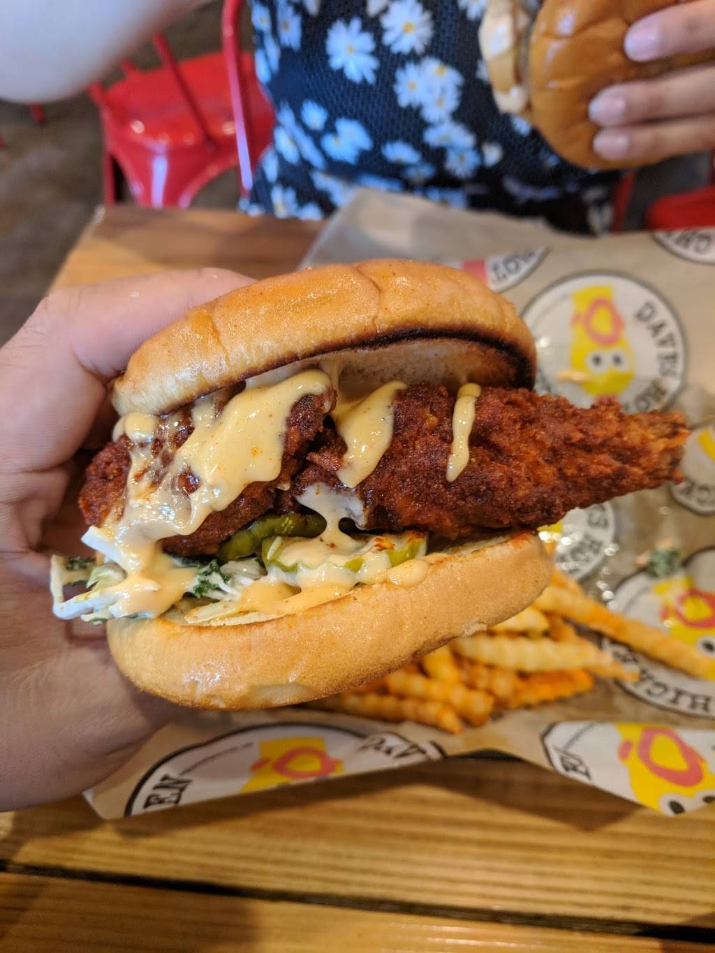 Daves Hot Chicken | restaurant | 970 N Western Ave, Los Angeles, CA 90029, USA | 3235369711 OR +1 323-536-9711